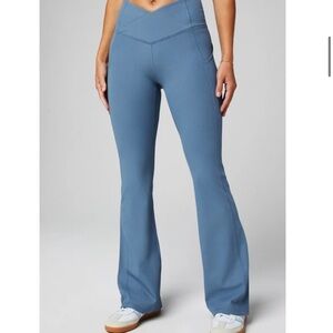 Fabletics Oasis cross over flare pant